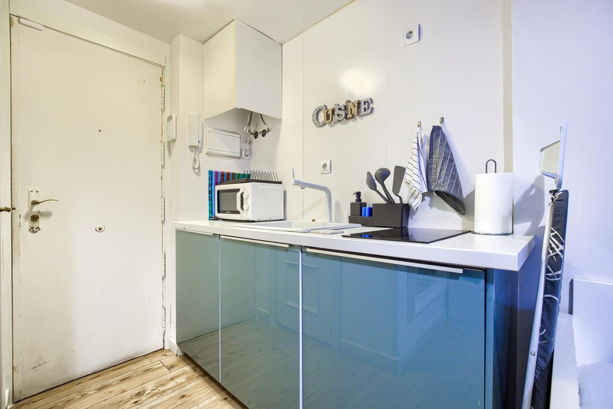 Intimo Estudio En Madrid, Centro, 2pax, Wifi & Tv * Madryt