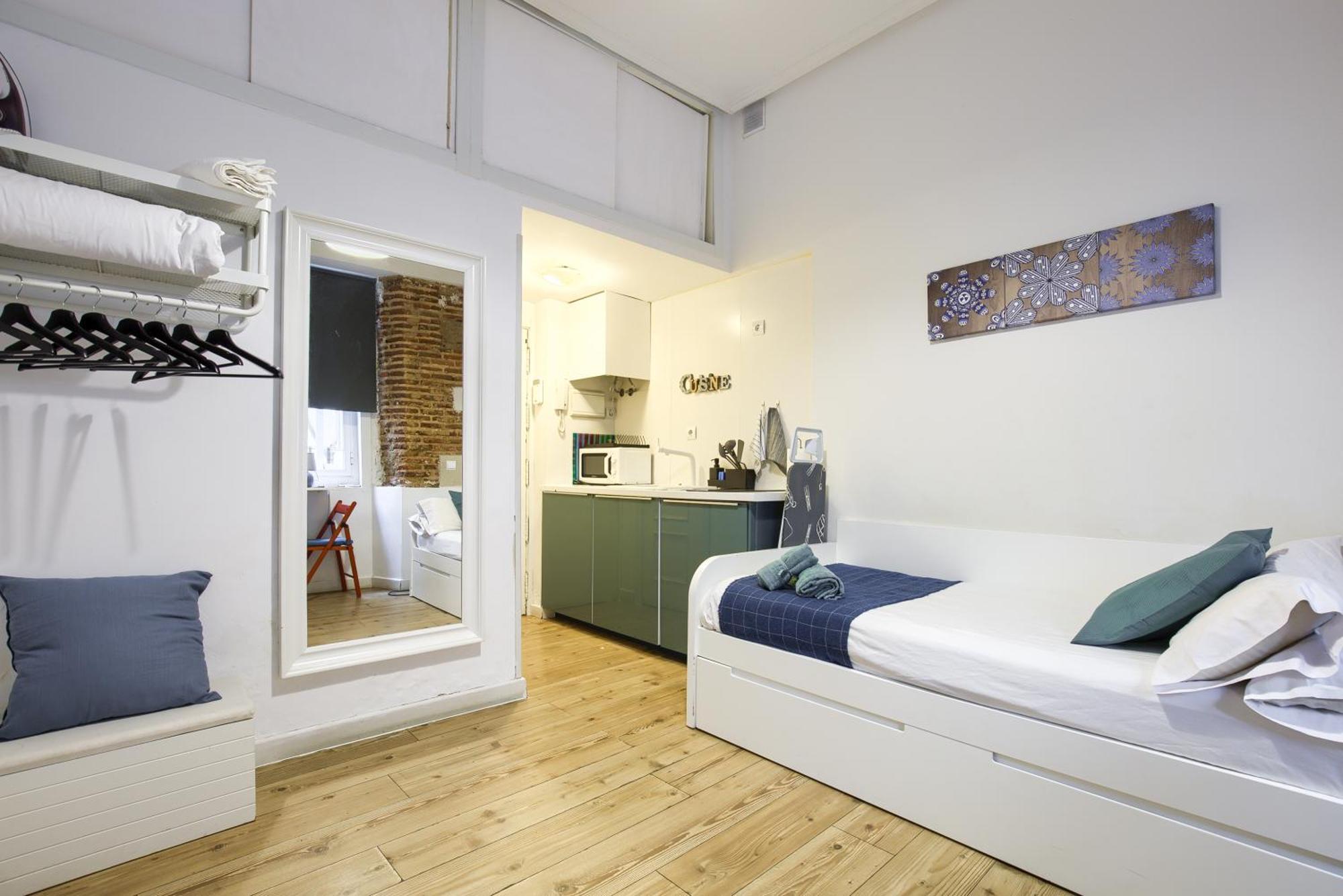 Intimo Estudio En Madrid, Centro, 2pax, Wifi & Tv Apartament Madryt