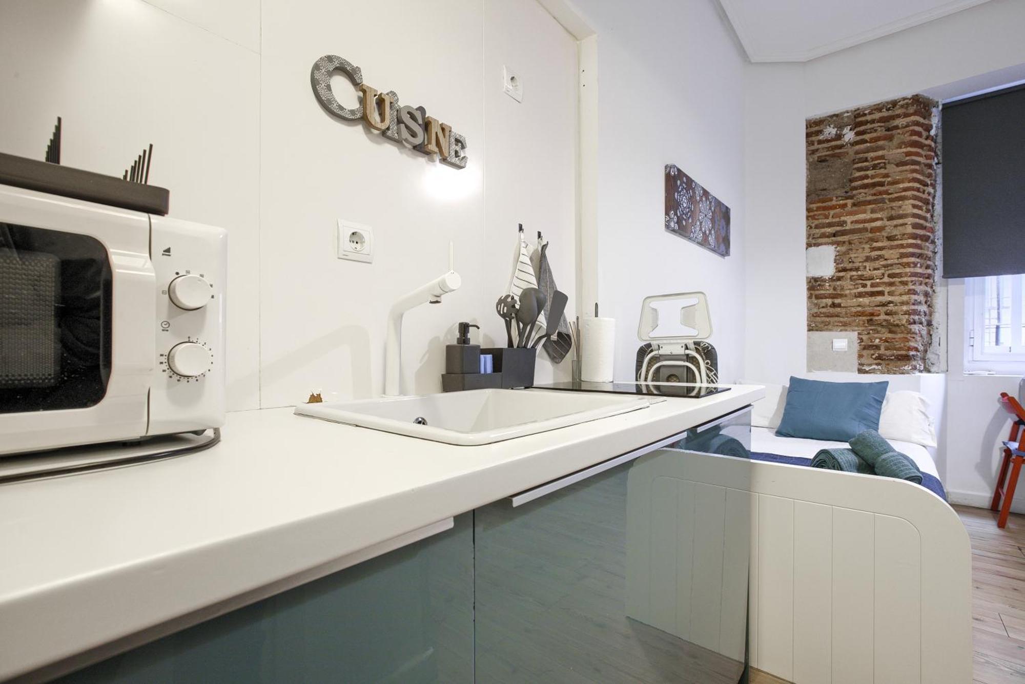Intimo Estudio En Madrid, Centro, 2pax, Wifi & Tv Madryt